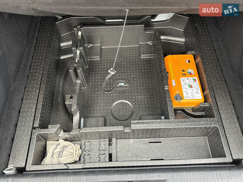 Универсал Peugeot 308 2014 в Житомире фото 36 Универсал Peugeot 308 2014 в Житомире