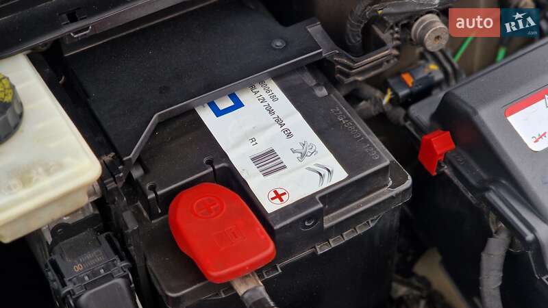 Универсал Peugeot 308 2014 в Ровно фото 13 Универсал Peugeot 308 2014 в Ровно