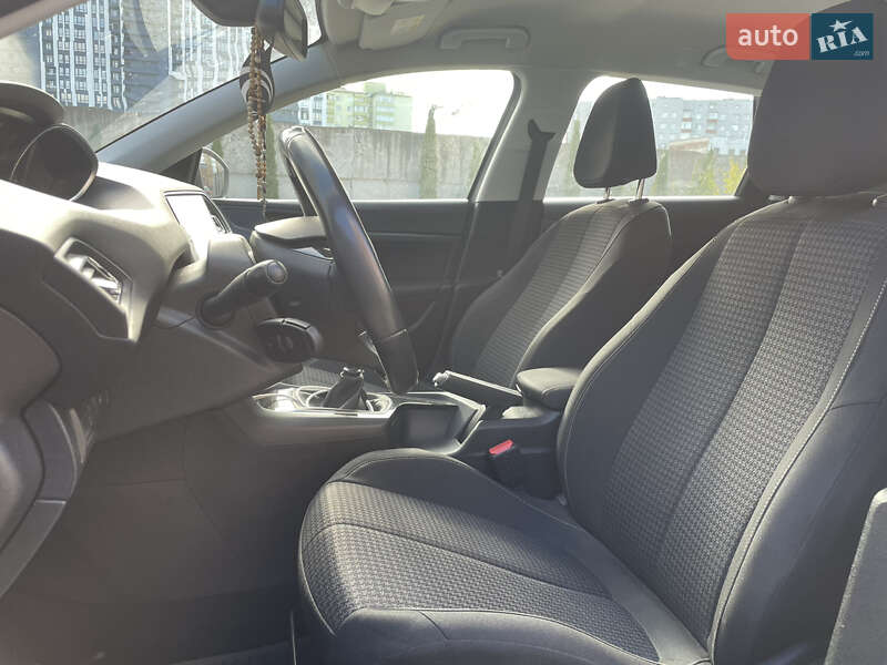 Универсал Peugeot 308 2018 в Львове