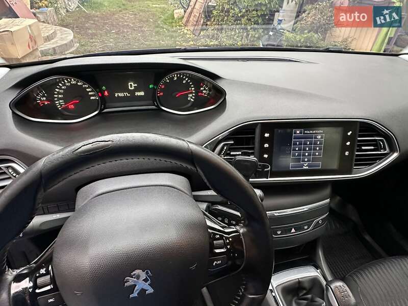 Універсал Peugeot 308 2015 в Києві фото 17 Універсал Peugeot 308 2015 в Києві