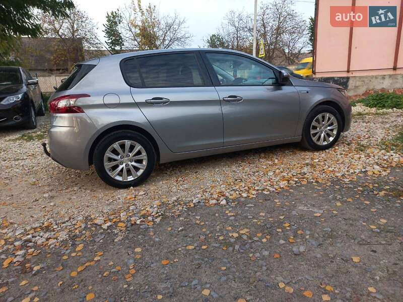 Хэтчбек Peugeot 308 2016 в Кременце фото 5 Хэтчбек Peugeot 308 2016 в Кременце