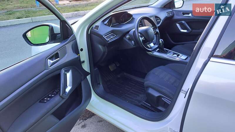 Универсал Peugeot 308 2016 в Христиновке фото 12 Универсал Peugeot 308 2016 в Христиновке