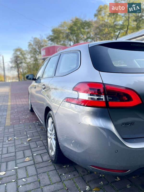 Универсал Peugeot 308 2015 в Киеве фото 16 Универсал Peugeot 308 2015 в Киеве