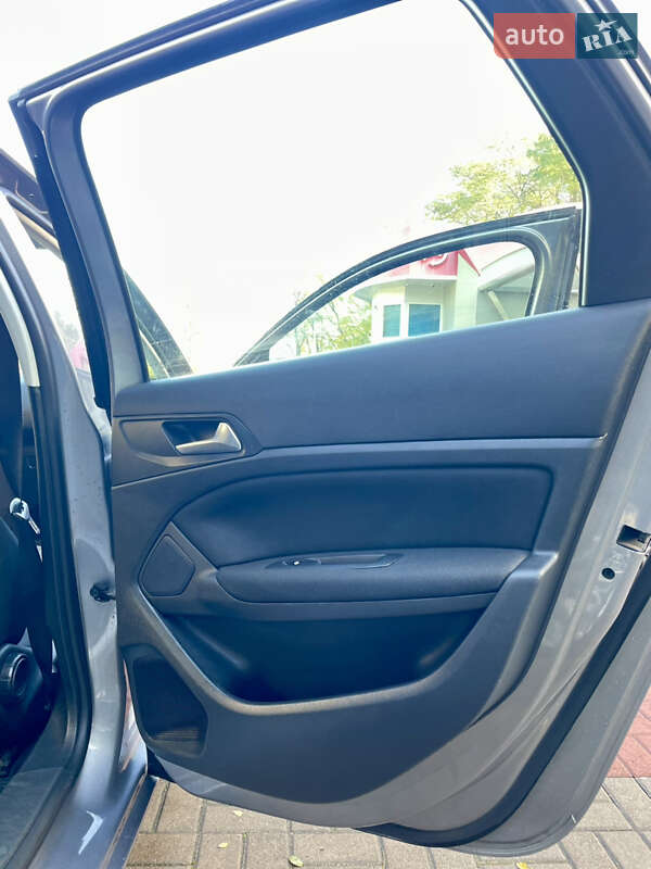 Универсал Peugeot 308 2015 в Киеве фото 31 Универсал Peugeot 308 2015 в Киеве