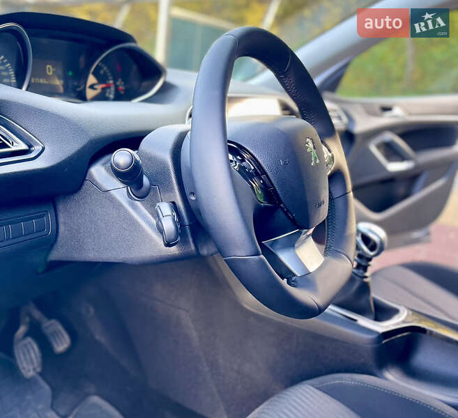 Универсал Peugeot 308 2015 в Киеве фото 36 Универсал Peugeot 308 2015 в Киеве