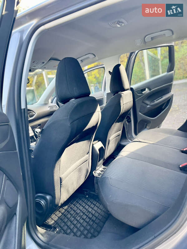 Универсал Peugeot 308 2015 в Киеве фото 40 Универсал Peugeot 308 2015 в Киеве