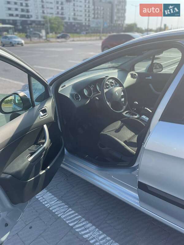 Хэтчбек Peugeot 308 2008 в Львове фото 6 Хэтчбек Peugeot 308 2008 в Львове