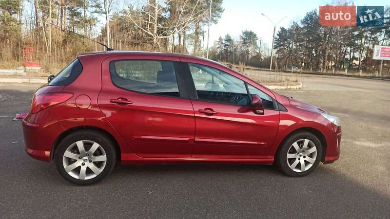 Хэтчбек Peugeot 308 2008 в Житомире