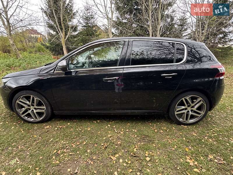 Хэтчбек Peugeot 308 2014 в Львове