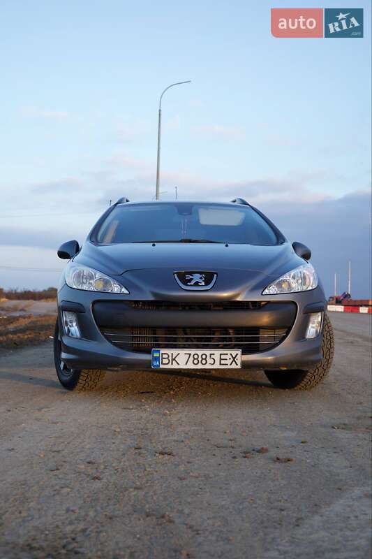 Універсал Peugeot 308 2010 в Рівному