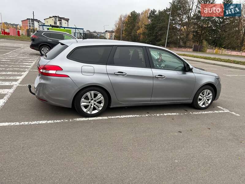 Універсал Peugeot 308 2018 в Звенигородці
