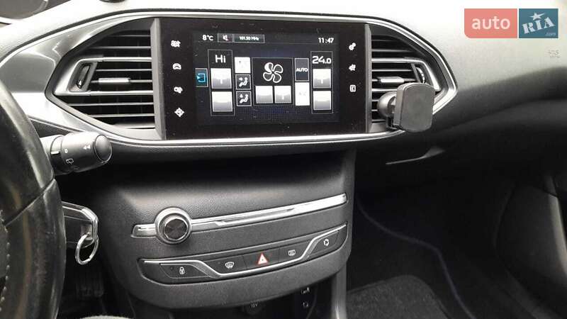 Універсал Peugeot 308 2015 в Тернополі