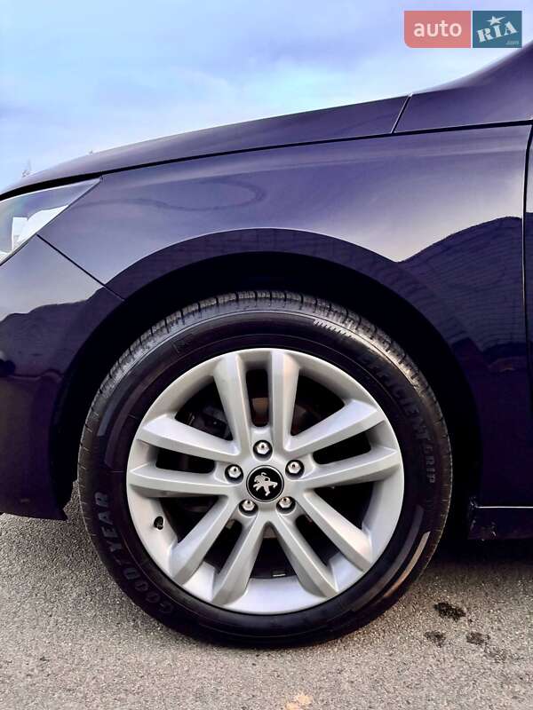 Универсал Peugeot 308 2015 в Днепре