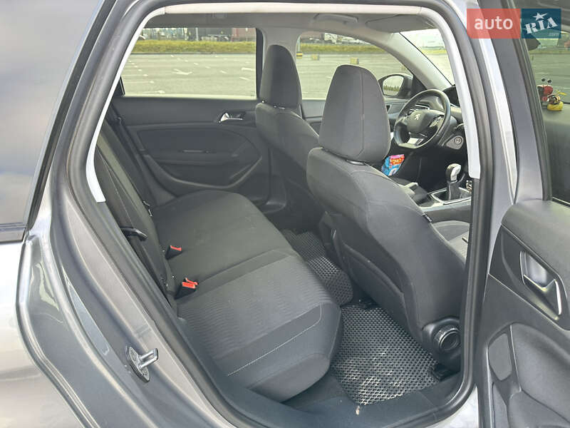 Универсал Peugeot 308 2016 в Львове