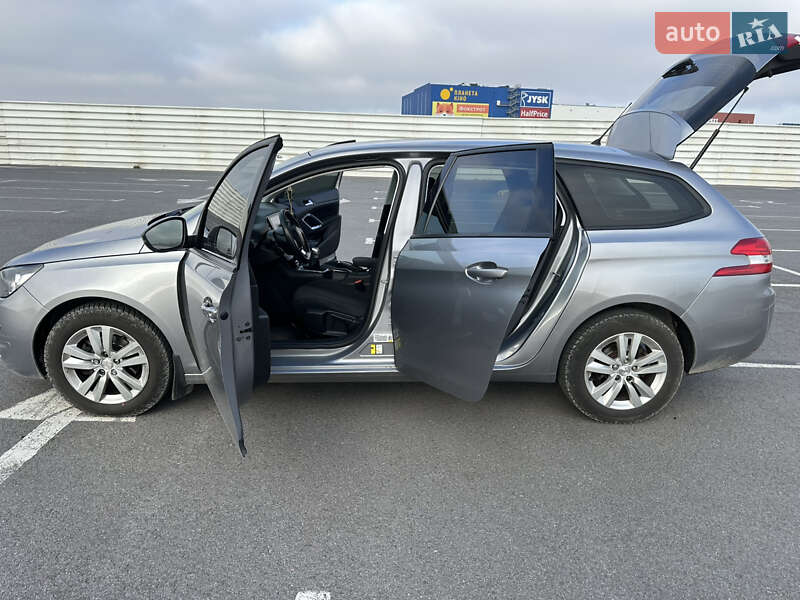 Универсал Peugeot 308 2016 в Львове