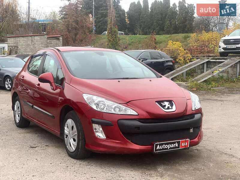 Хэтчбек Peugeot 308 2010 в Виннице