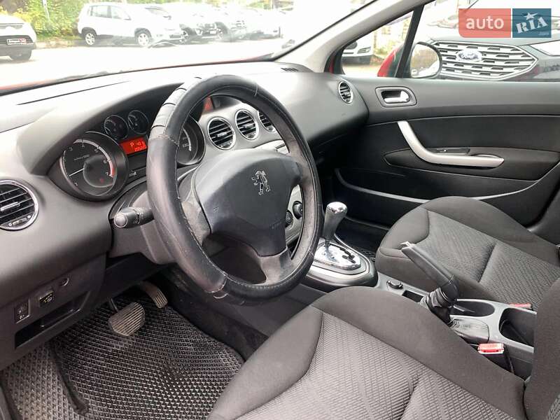 Хэтчбек Peugeot 308 2010 в Виннице