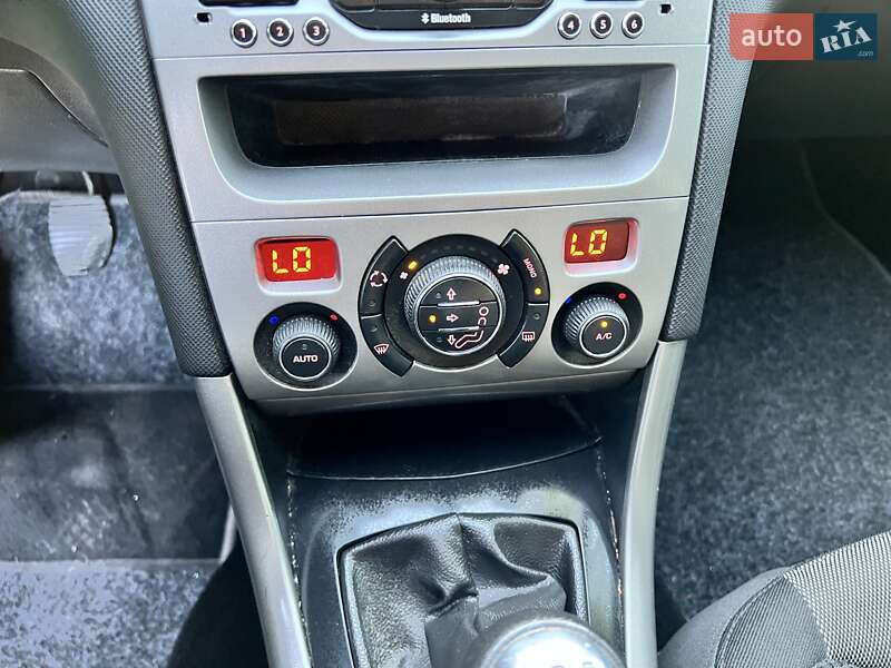 Универсал Peugeot 308 2013 в Луцке