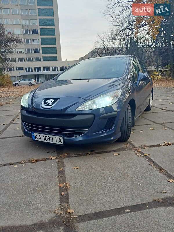 Хэтчбек Peugeot 308 2008 в Ирпене фото Хэтчбек Peugeot 308 2008 в Ирпене