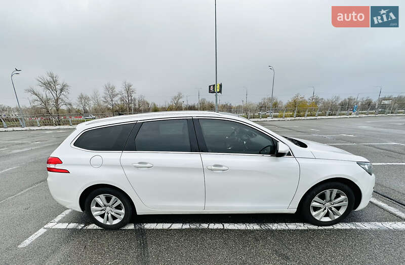 Универсал Peugeot 308 2014 в Киеве фото 10 Универсал Peugeot 308 2014 в Киеве