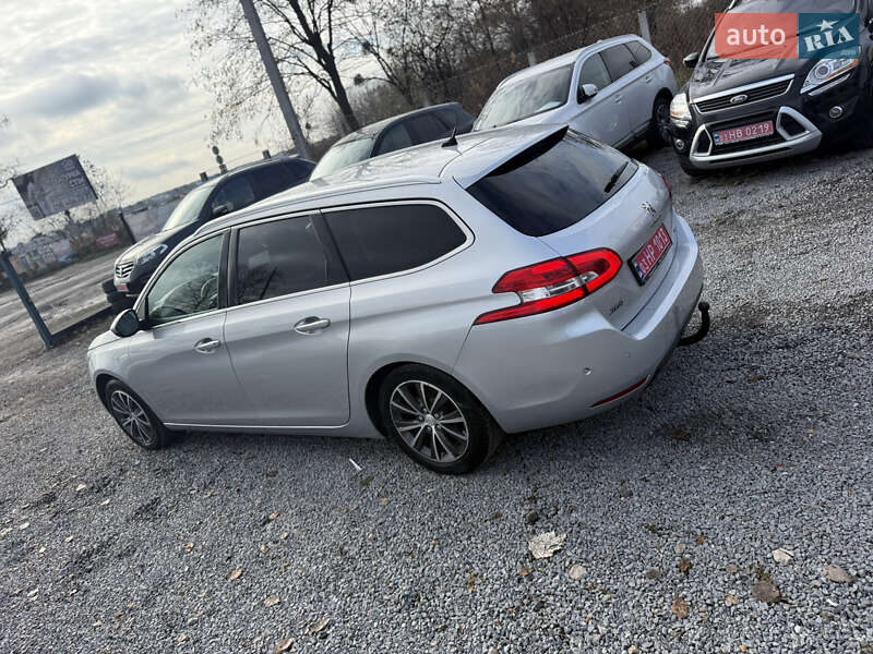 Універсал Peugeot 308 2015 в Рівному