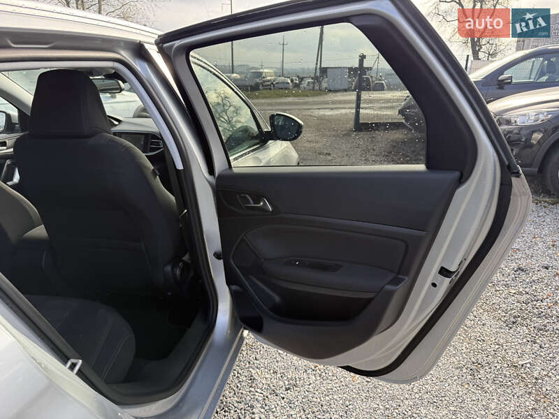 Універсал Peugeot 308 2015 в Рівному