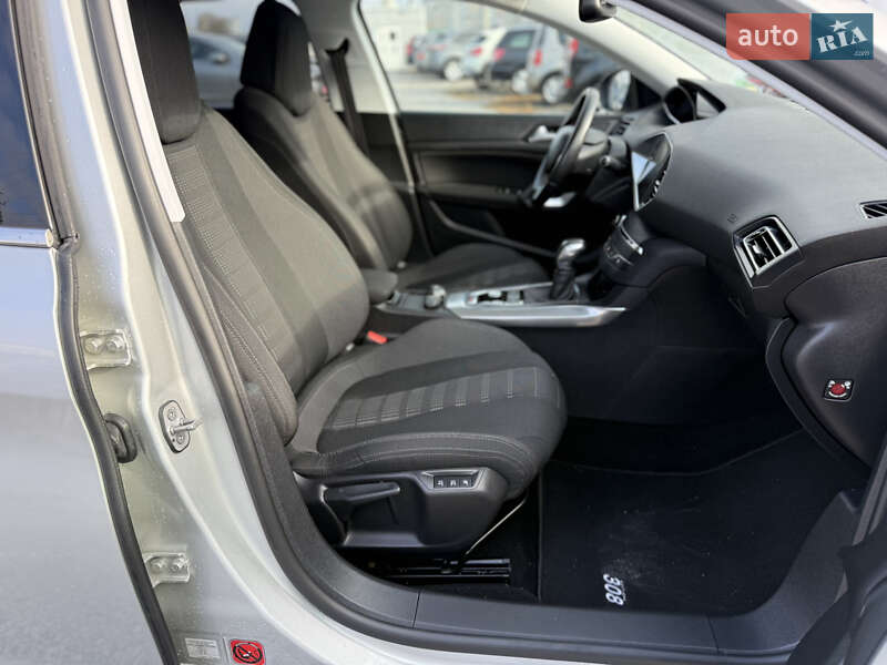 Універсал Peugeot 308 2015 в Рівному