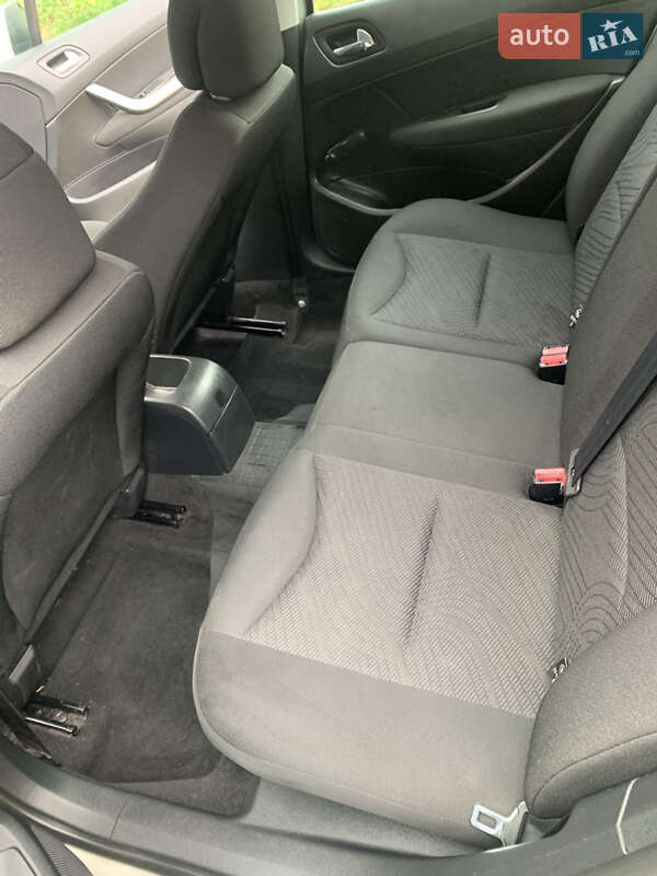 Универсал Peugeot 308 2008 в Старом Самборе фото 3 Универсал Peugeot 308 2008 в Старом Самборе