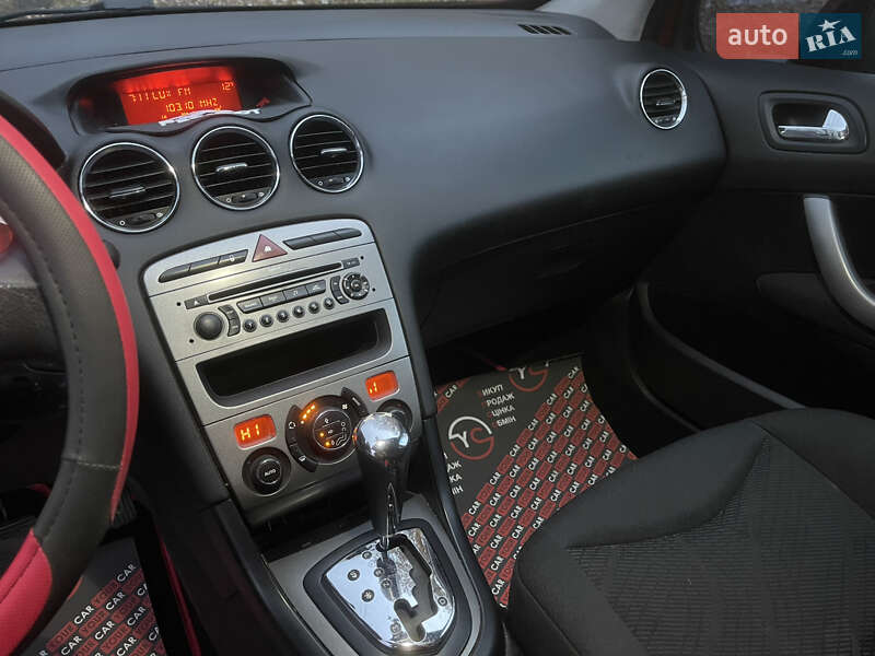 Хэтчбек Peugeot 308 2008 в Киеве фото 23 Хэтчбек Peugeot 308 2008 в Киеве