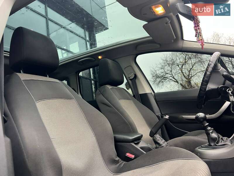 Универсал Peugeot 308 2011 в Ивано-Франковске