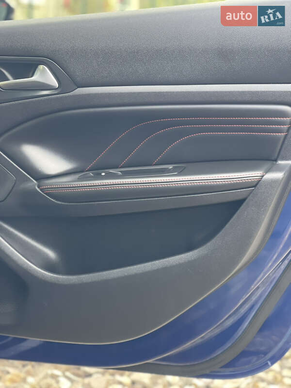 Универсал Peugeot 308 2015 в Стрые