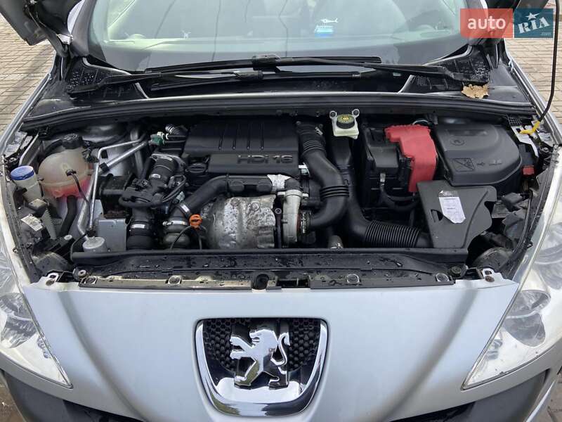 Универсал Peugeot 308 2009 в Дубно