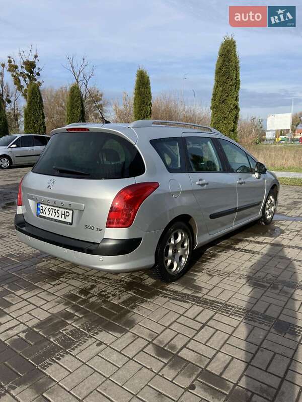 Универсал Peugeot 308 2009 в Дубно