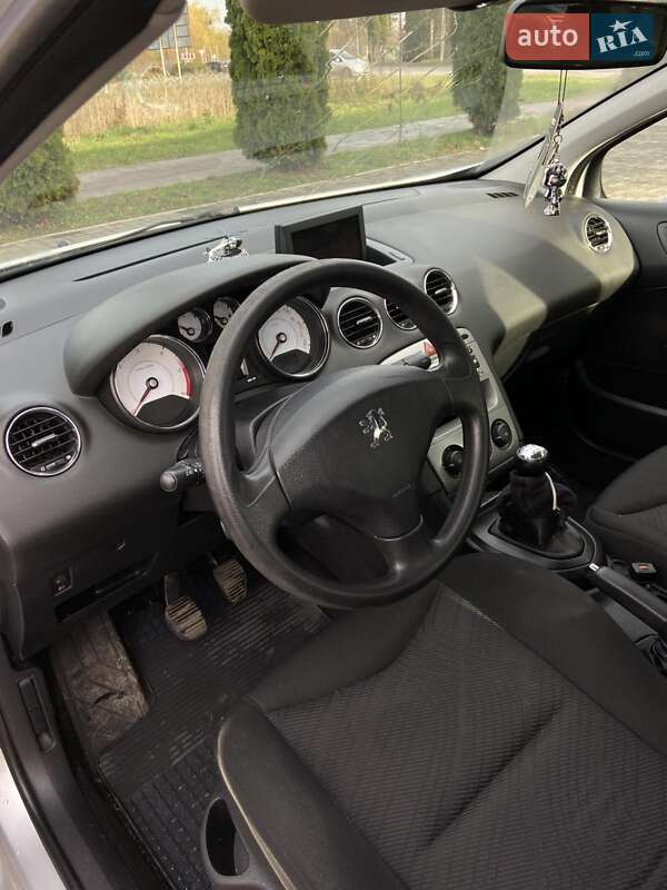 Универсал Peugeot 308 2009 в Дубно