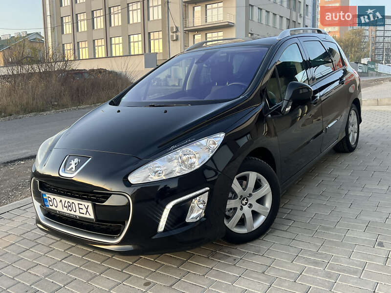 Универсал Peugeot 308 2011 в Тернополе