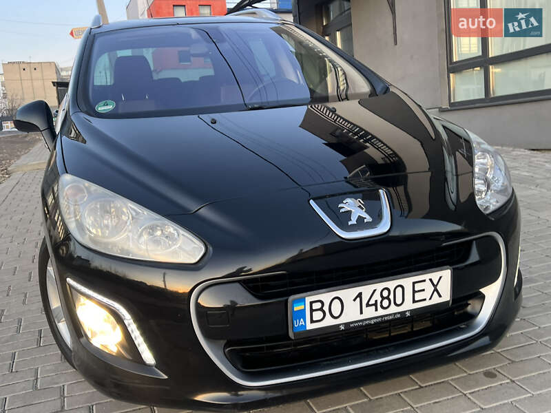 Универсал Peugeot 308 2011 в Тернополе