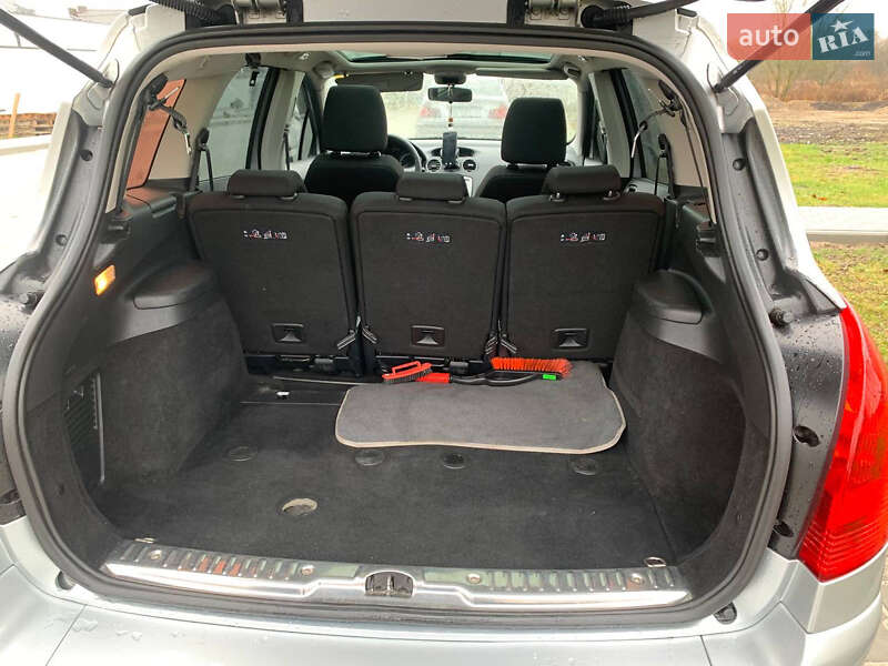 Универсал Peugeot 308 2010 в Ровно