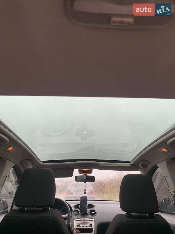 Универсал Peugeot 308 2010 в Ровно