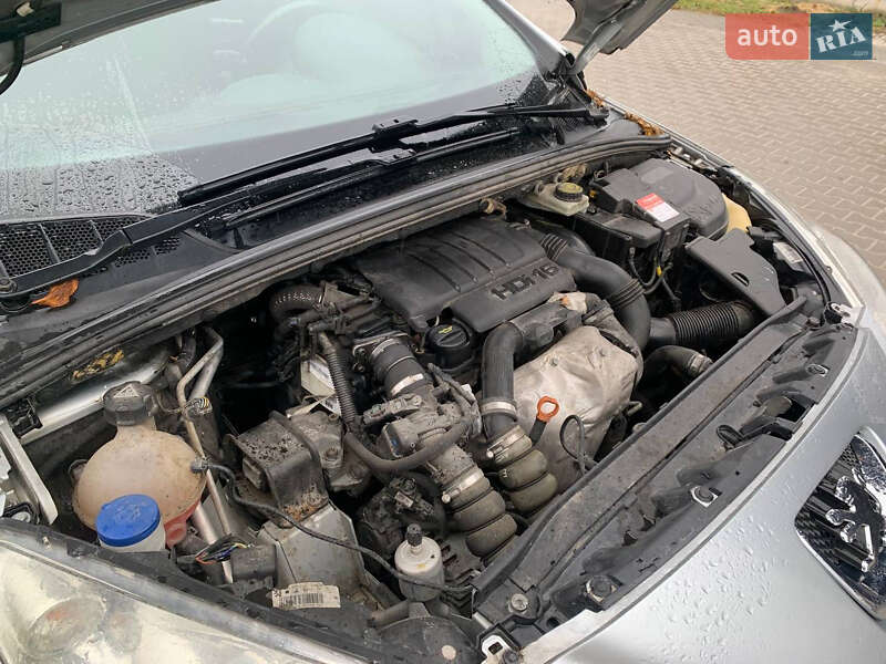 Универсал Peugeot 308 2010 в Ровно