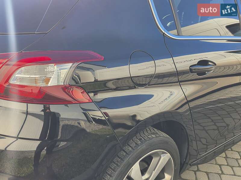 Хэтчбек Peugeot 308 2017 в Ивано-Франковске