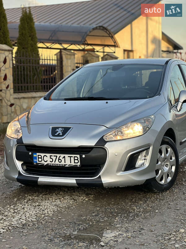 Хэтчбек Peugeot 308 2011 в Коломые