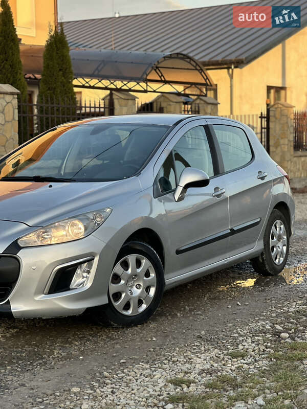 Хэтчбек Peugeot 308 2011 в Коломые