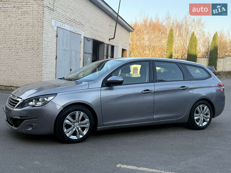 Универсал Peugeot 308 2015 в Ровно