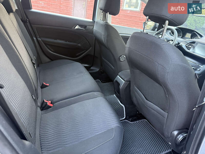 Универсал Peugeot 308 2015 в Ровно