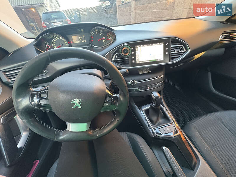 Универсал Peugeot 308 2016 в Луцке