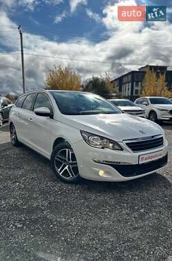 Універсал Peugeot 308 2015 в Білогородці