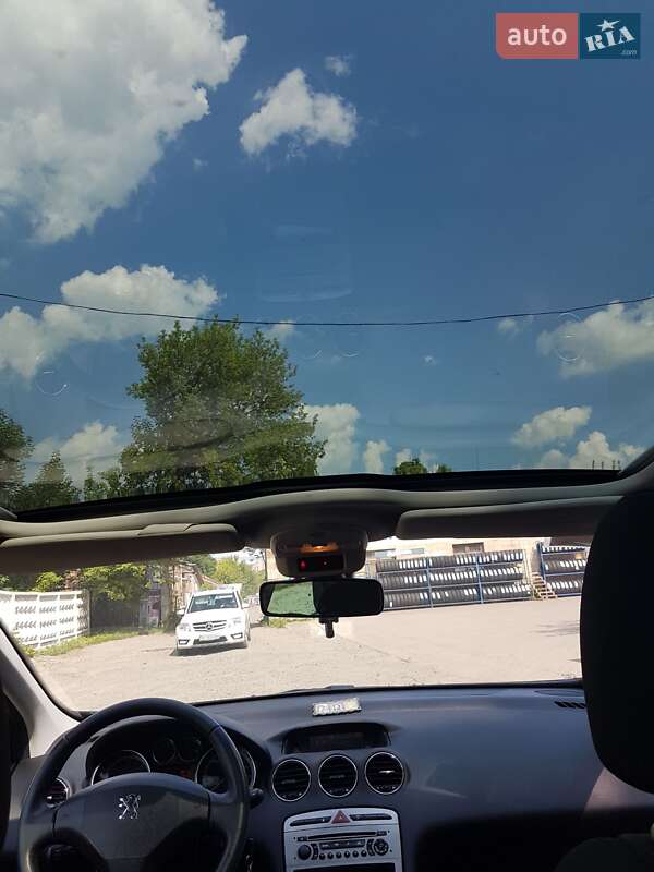 Универсал Peugeot 308 2011 в Луцке