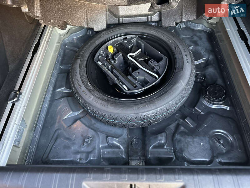 Универсал Peugeot 308 2018 в Бродах