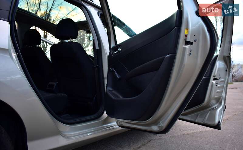 Универсал Peugeot 308 2009 в Киеве