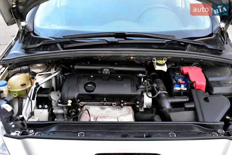 Универсал Peugeot 308 2009 в Киеве